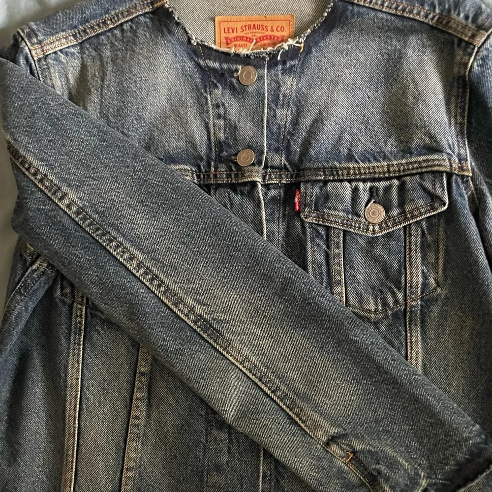 Levi’s jacket - Picture 2 of 3